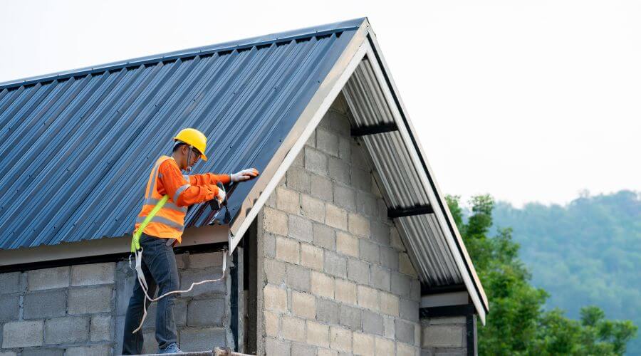 Professional residential roofers in Curtice, OH